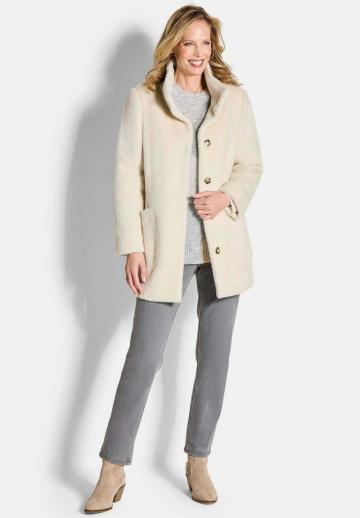 Короткое пальто