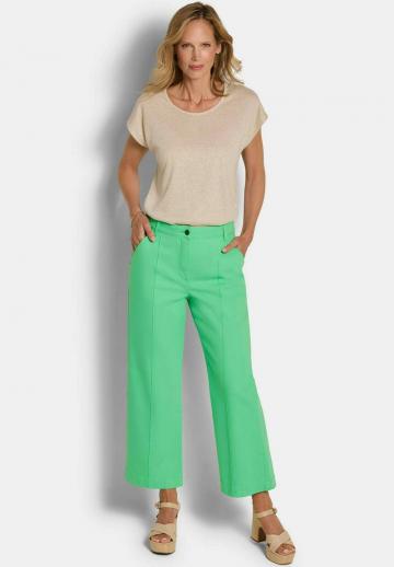 Короткие джинсы