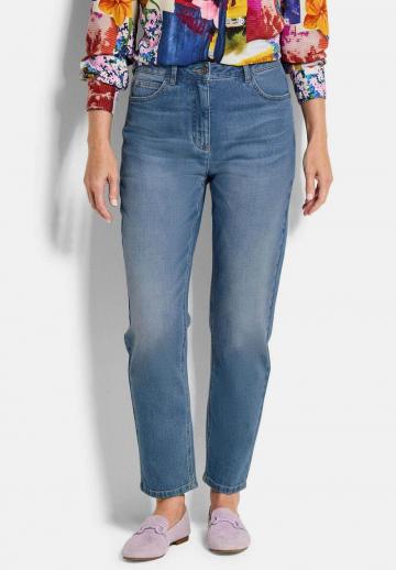 Узкие джинсы