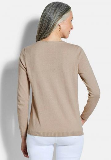 Пуловер с вырезом V