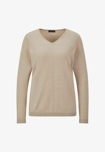 Пуловер с вырезом V