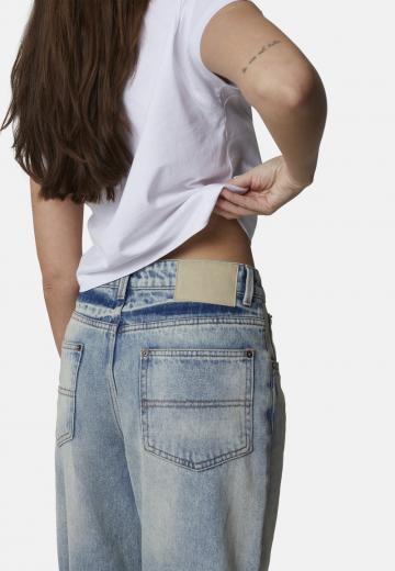 Свободные джинсы