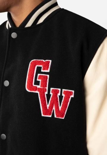 Спортивная куртка