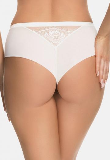 Трусы на бедрах