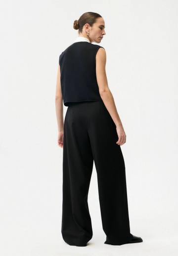 Блузка без рукавов