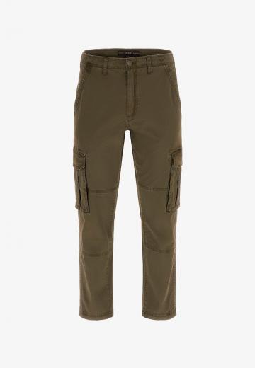 Брюки с накладными карманами