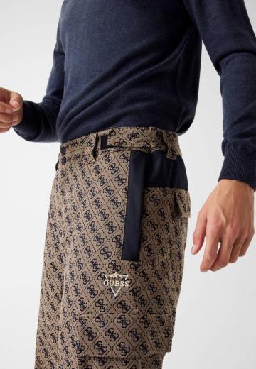 Брюки с накладными карманами