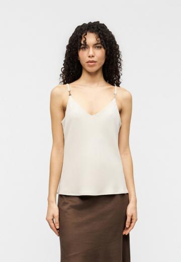 Топ на бретельках