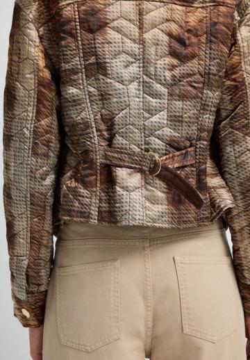 Куртка с накладнымит карманами