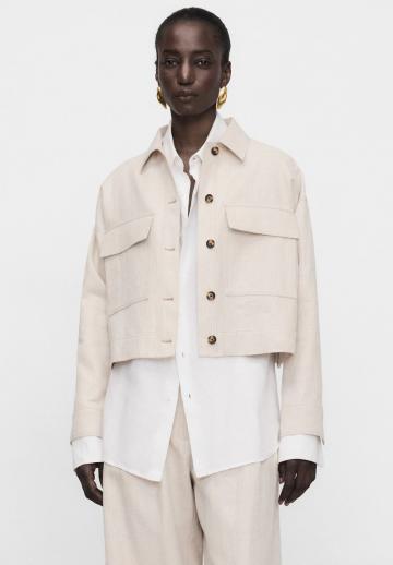 Куртка с накладнымит карманами