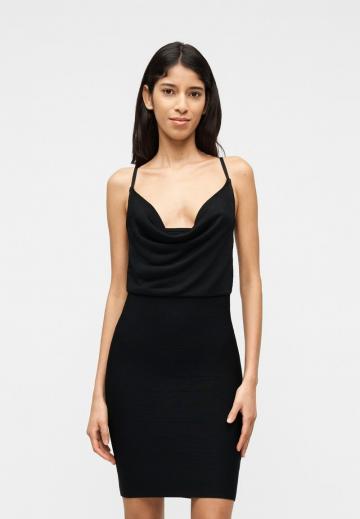 Платье футляр