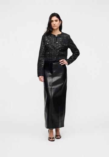 Короткая куртка