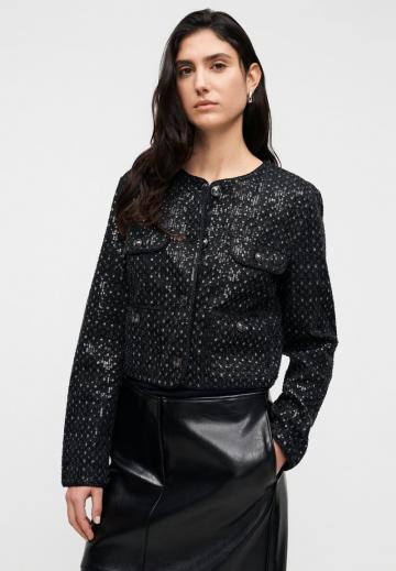 Короткая куртка