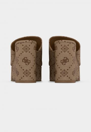 Босоножки на каблуке