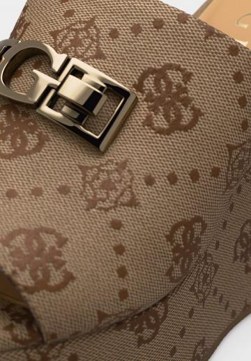 Босоножки на каблуке