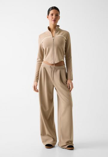 Спортивная толстовка