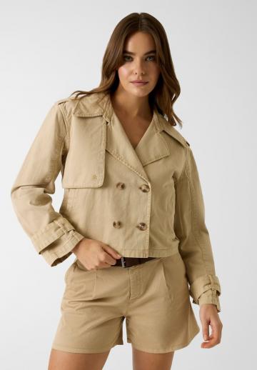 Короткий блейзер
