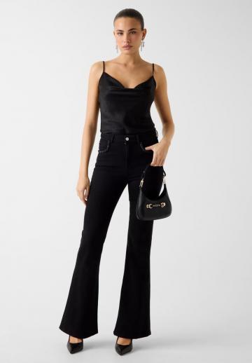 Клешеные брюки