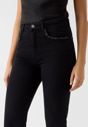 Клешеные брюки