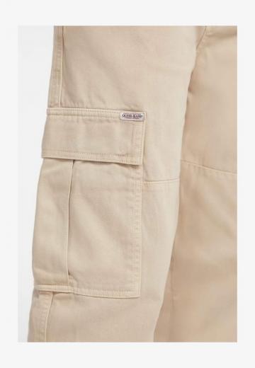 Брюки с накладными карманами