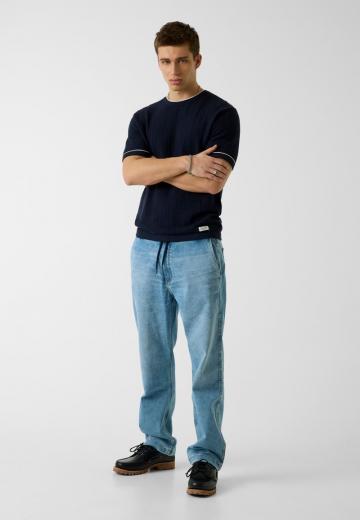 Прямые джинсы