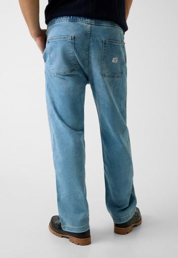 Прямые джинсы