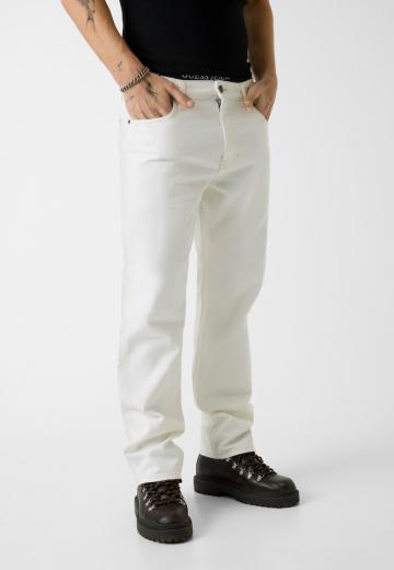 Прямые джинсы