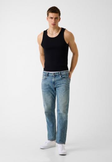 Прямые джинсы