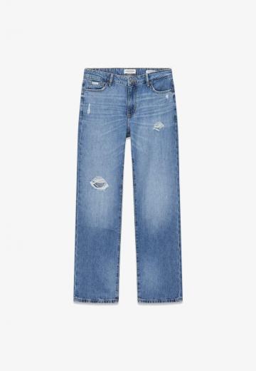 Узкие джинсы