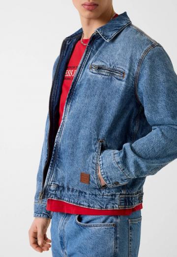 Джинсовая куртка
