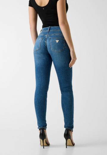 Узкие джинсы