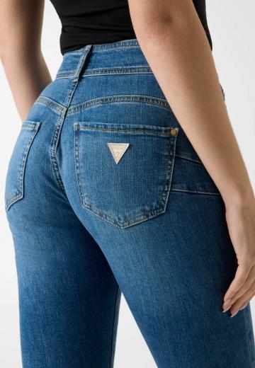 Узкие джинсы