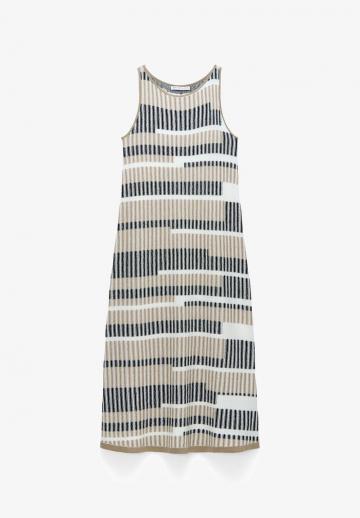 Вязаное платье