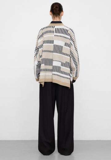 Жаккардовая вязаная кофта