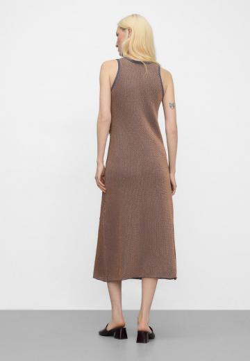 Вязаное платье