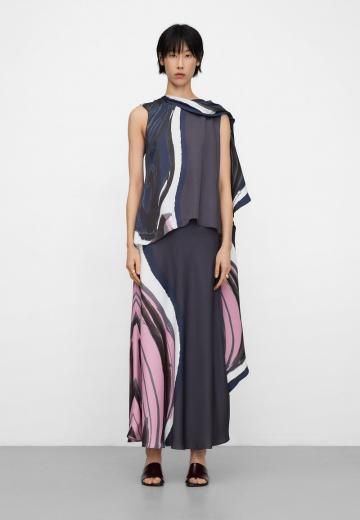 Блузка без рукавов