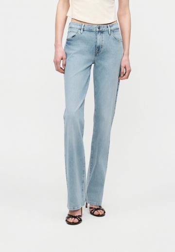 Прямые джинсы