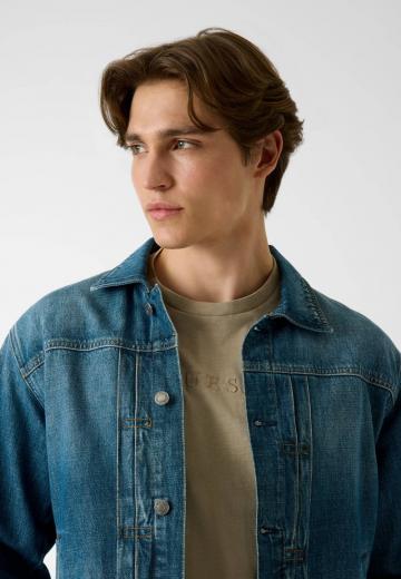 Джинсовая куртка