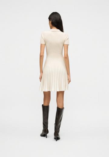 Вязаное платье