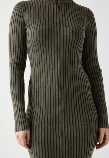 Короткое платье