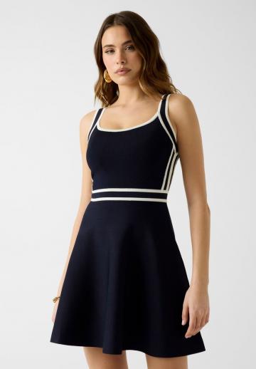 Короткое платье