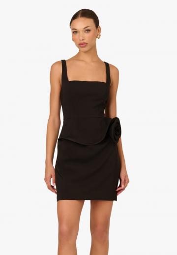 Платье футляр