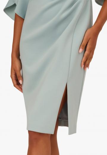 Платье футляр