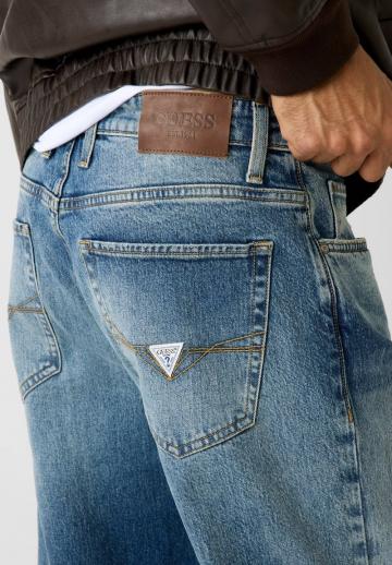 Прямые джинсы