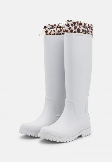 Резиновые сапоги