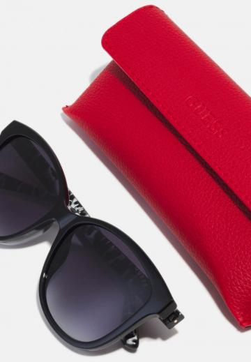 Солнечные очки