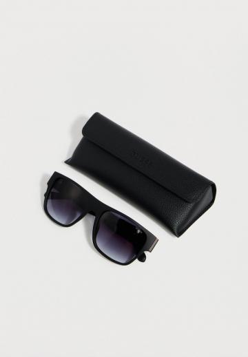 Солнечные очки