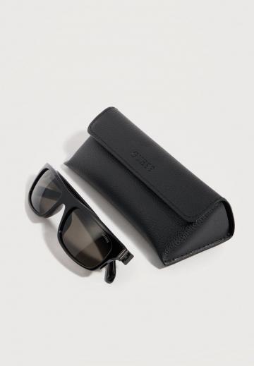 Солнечные очки