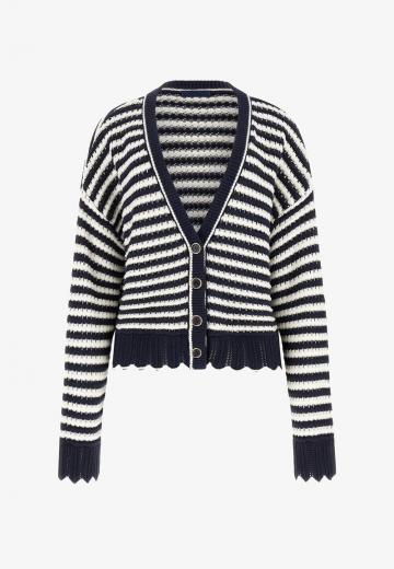 Вязаная кофта