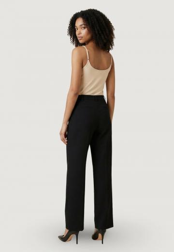 Топ на бретельках